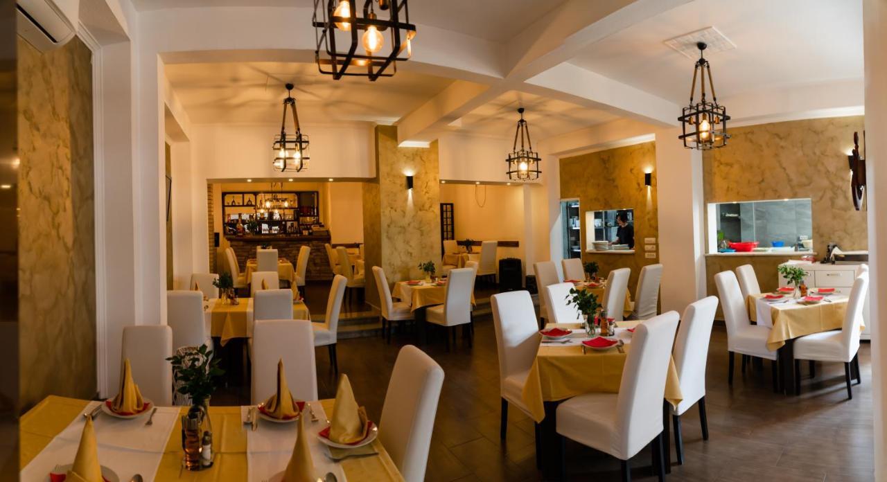 Apartments Stari Ribar 布德瓦 外观 照片
