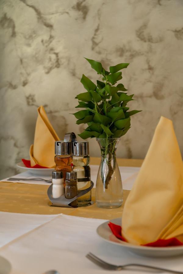 Apartments Stari Ribar 布德瓦 外观 照片
